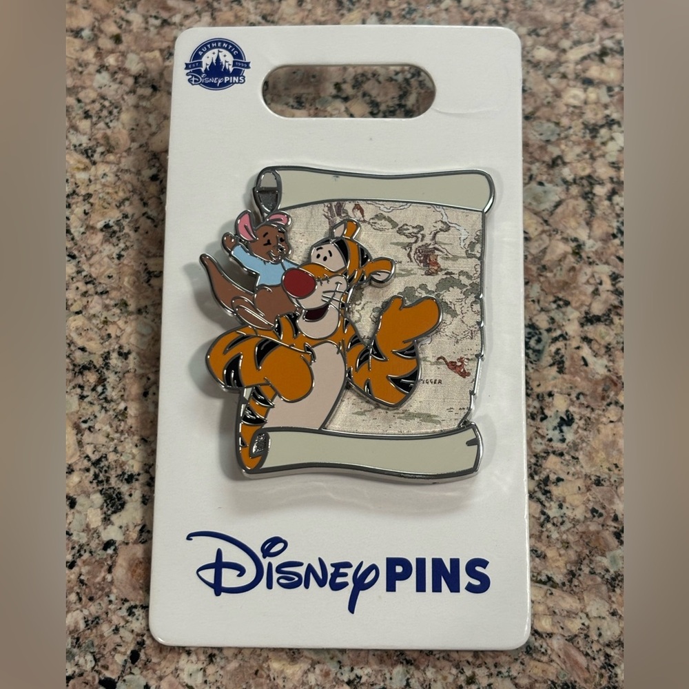 Disney Pin - Winnie the Pooh Character Maps Roo and Tigger